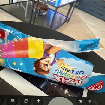 Algida Dondurmanın İçinden Çıkan Tahta Parçası