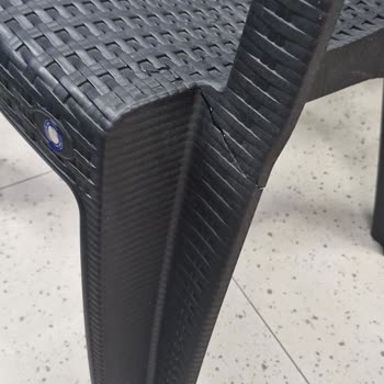 A101 Sandalyeleri Çürük Paranızı Sokağa Atın Daha Mantıklı