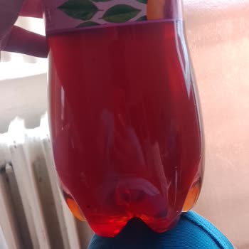 Juss Tea'nin İçinde Ne Olduğu Belirlenmemiş Tanecikler