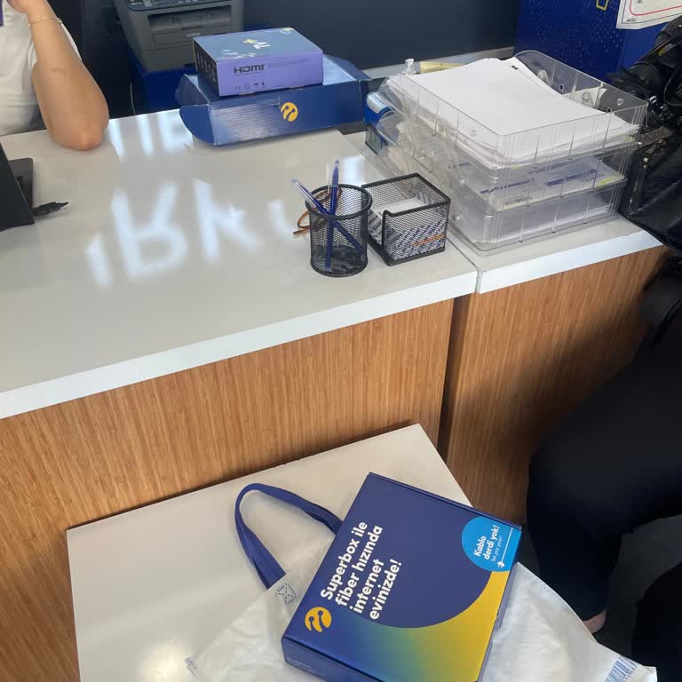 Turkcell Superbox Müşteri Hizmetleri Temsilcileri