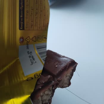 Patiswiss Çikolatasının İçinden Kıl Çıktı!