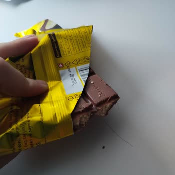 Patiswiss Çikolatasının İçinden Kıl Çıktı!