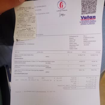 Vatan Bilgisayar Bornova 1 Günlük İphone 14 Bozuldu.