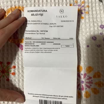 Vakko Kusurlu Ürün Satışı Yapıyor