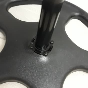 Sinbo Aldığımız Vantilatör Ayak Kısmının Açıkta Kalan Çirkin Vida Görüntüsü