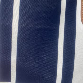 U.S. Polo Assn. U. S Polo Çanta Rengi Soldu Ve Güneş Lekeleri Oluştu Kalitesiz