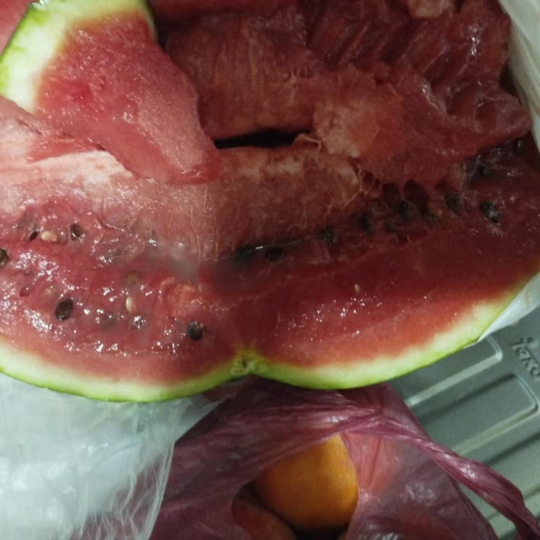 Migros Karpuzlarının Çürük Çıkması!
