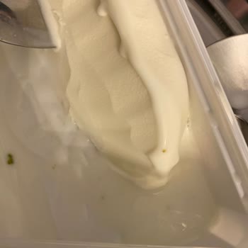 Golf Dondurma İçinden Çıkan Pütürlü