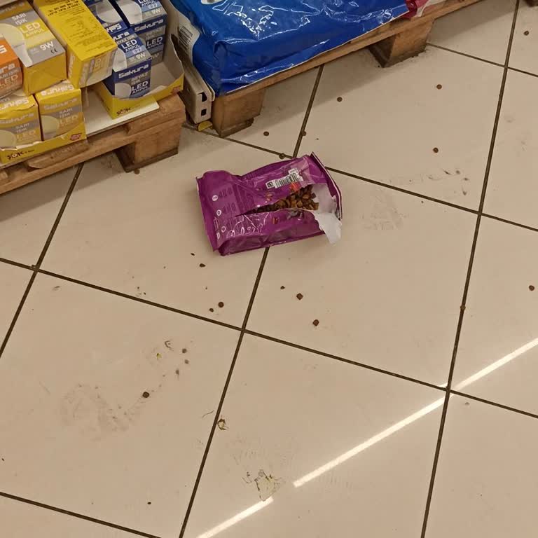 Şok Market Çok Pis Ve Bozuk Ürün Satıyor