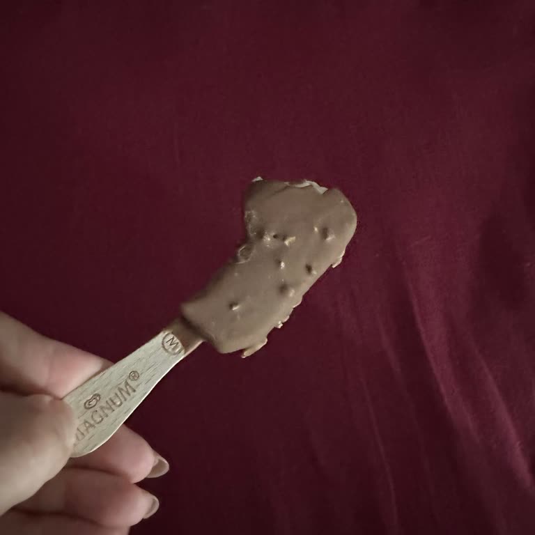 Magnum Marka Dondurma Yarım Çıktı
