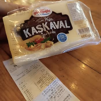 BİM'in Şubesinde Alınan Kaşkaval Kaşar Peyniri