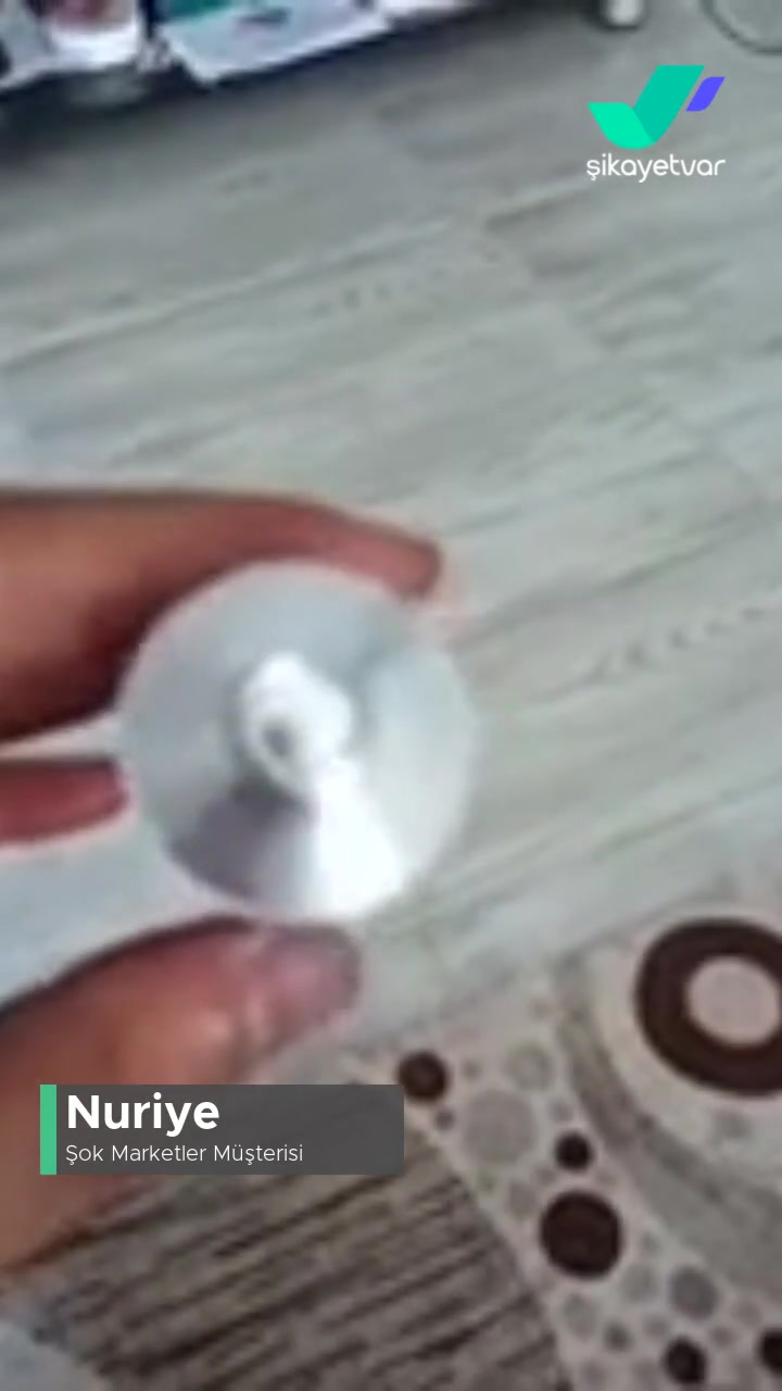 Şok Marketler Hope Saç Boya Tüpü İçi Boş Alttan Doldurulup Kapanmamış! videonun kapak resmi
