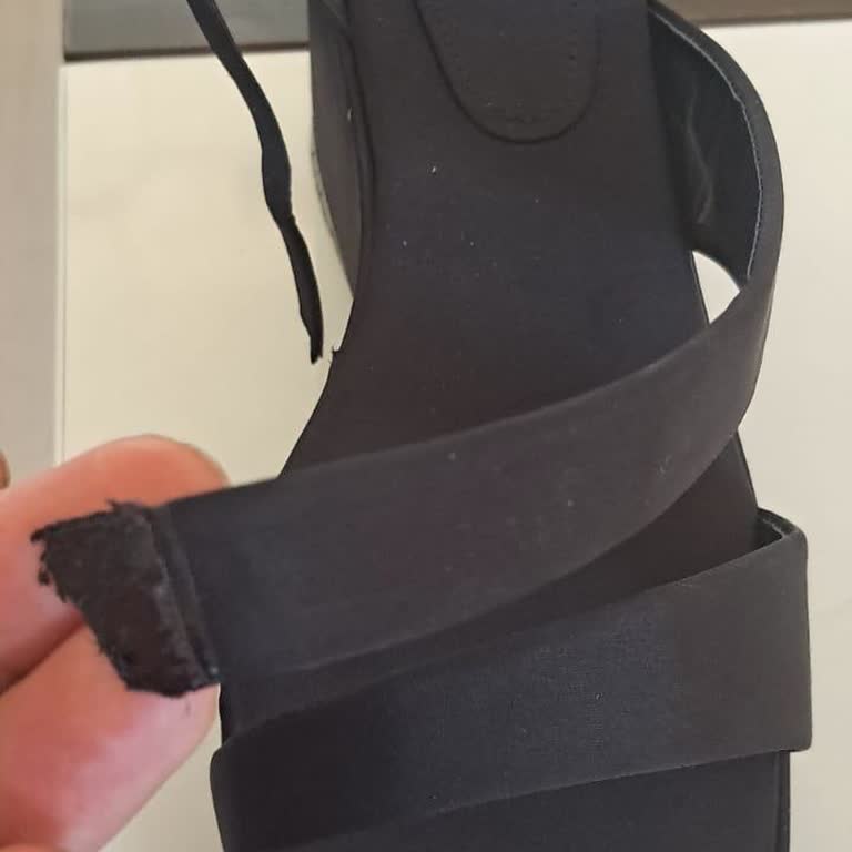 Tamer Tanca Aldığım Sandaletin Bantlarının Kopması Sorunu