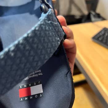 Tommy Hilfiger Sen Bari Yapma!