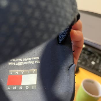 Tommy Hilfiger Sen Bari Yapma!