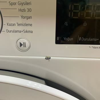LG Çamaşır Makinesi Boyası Dökülüyor. Garanti İşletilmiyor.