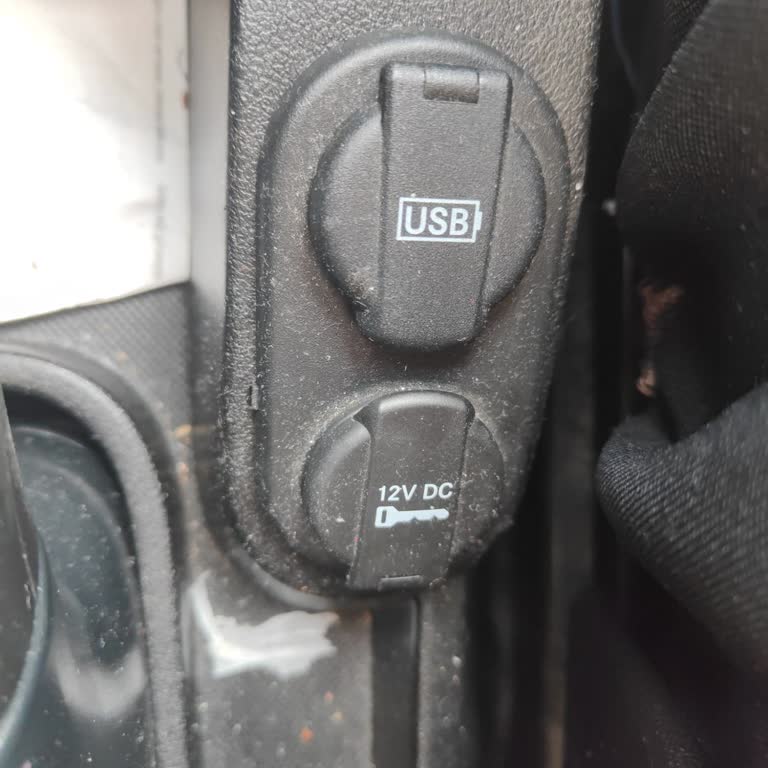 Fiat Fiorino USB Aparatı Çalışmıyor.