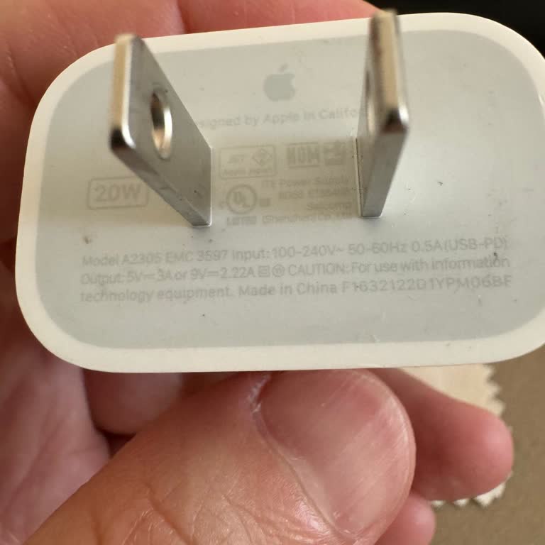 Uluslararası Garanti Kapsamında Değişmeyen Apple 20W Adaptör