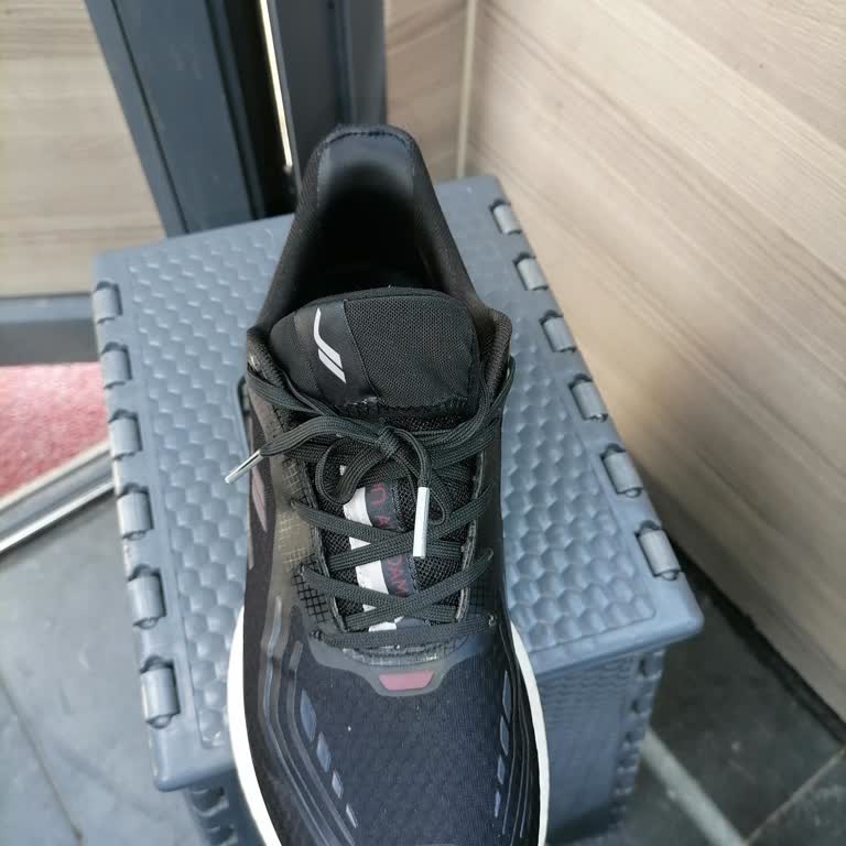 Lescon Mağazasının Garanti Kapsamındaki Ayakkabıları Hayal Kırıklığı Yarattı