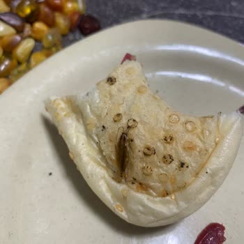 Tombiş Kumru Böcek Çıktı