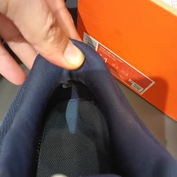 FLO In Street Nike Ayakkabı Hatası Kabul Etmeme Hakkında
