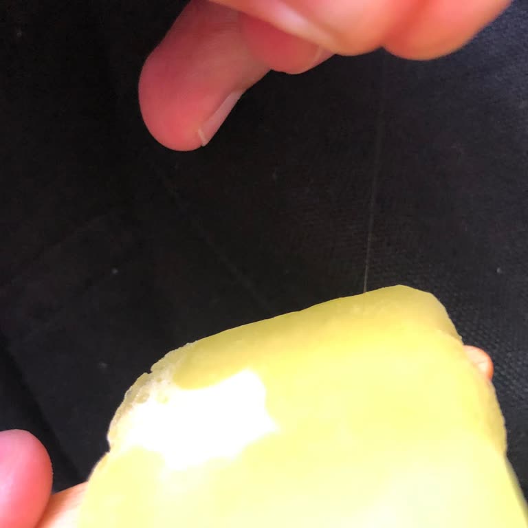 Algida Dondurmadan Kıl Çıktı!