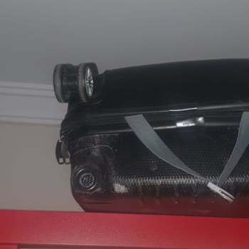 THY Bavulumu Kırdı Ve Hiçbir İşlem Yapmadı. Çok Kötü Bir Deneyimdi.