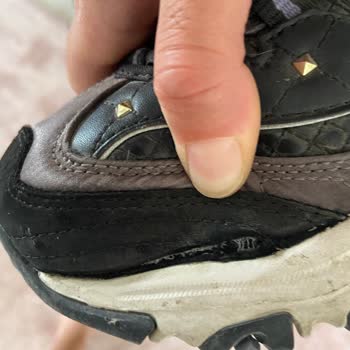 Skechers Markası Hemen Yırtıldı, Pişman Etti