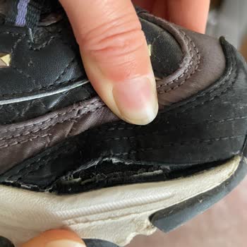 Skechers Markası Hemen Yırtıldı, Pişman Etti