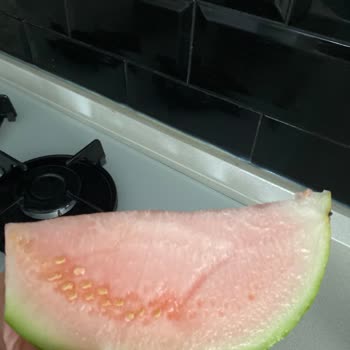 Migros Hemen Den Aldığım Karpuz Olgunlaşmamış Yani K*lek Çıktı