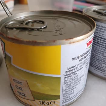 Tamek Mısır Konservesi Paslı