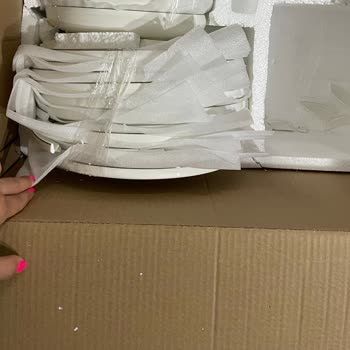 Karaca’dan Alınan Yemek Takımı Kargoda Kırık Çıktı!