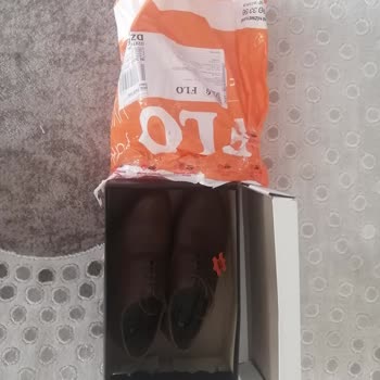 FLO Ayakkabı FLO Mğz Teslimini Sağlayamadığı Siparişin Faturasını Müşteriye Kesiyor