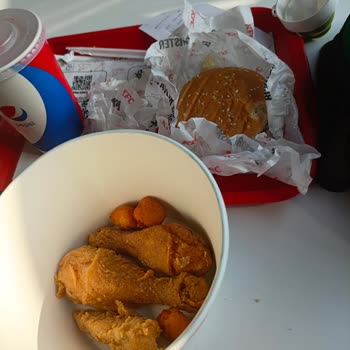 KFC Yazık Ac Gidip Ac Geldik