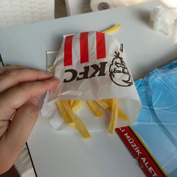 KFC Yazık Ac Gidip Ac Geldik
