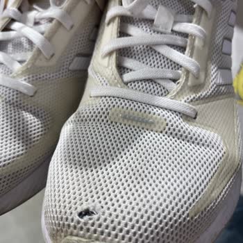 Adidas Marka Ayakkabıda Renk Atması Delinme Sonrası Gelen Red Cevabı