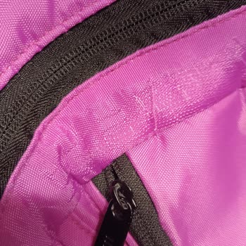 Kaan Yüzme Mad Wave Yüzme Sporcu Çantası Deliniyor.