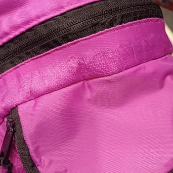 Kaan Yüzme Mad Wave Yüzme Sporcu Çantası Deliniyor.