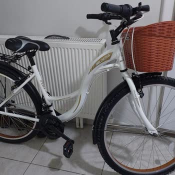 Belderia 26 Jant Ön Sepetli Bisiklet 1 Günde Bozuldu.