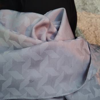 Tuğba Giyim Defolu Ürün Satışı Ve Satış Elemanı Üslubu