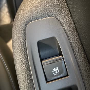 Renault Kusurlu Araç Teslim Etti