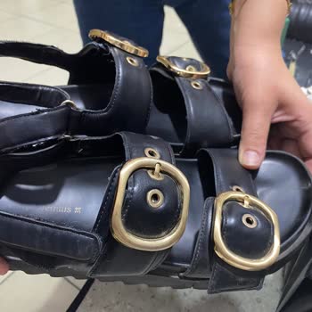 Stradivarius Sandaletin Altının Yırtılması
