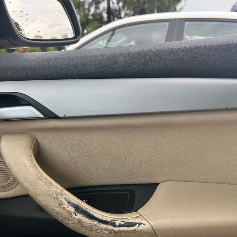 BMW X1 Kapı Kolu Erimesi