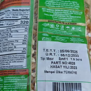 Reis Gıda Kapalı Halde İçinde Kanatlı Böcek Üreten Patlamış Mısır.