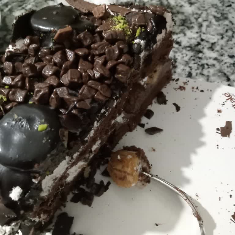 Hakverdi Pastaneleri (Çorum) Bozuk Ürün Satıyorlar!