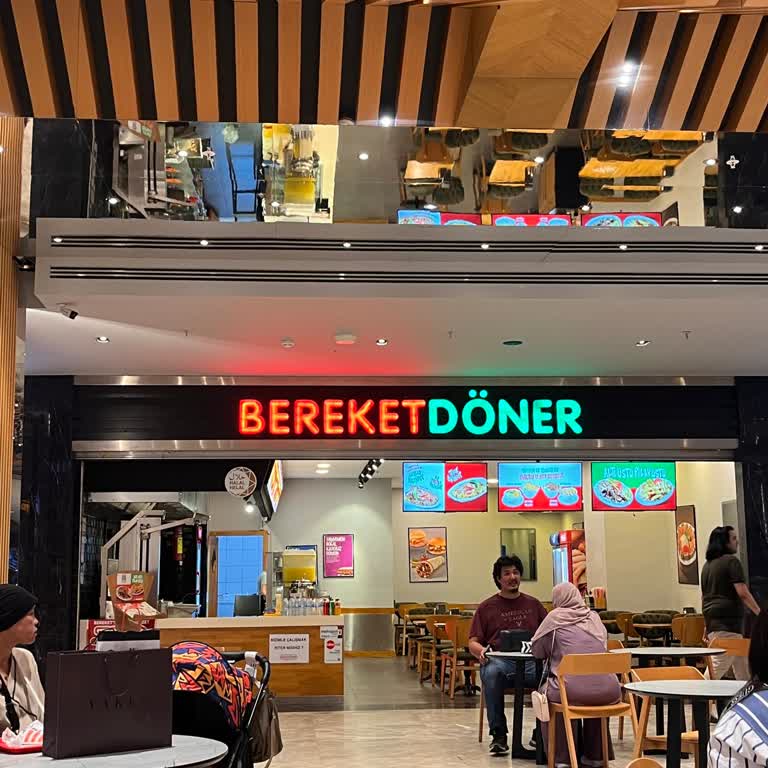 Bereket Döner Aqua AVM Sipariş Almamakta Israr Etti