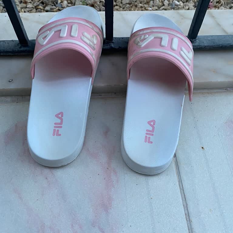 Deichmann Yırtılan Terliği Değiştirmiyor.