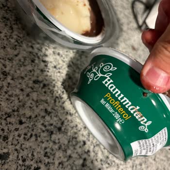 A101 Bozuk Profiterol Satıyor