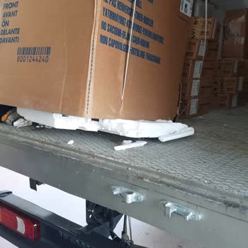 PTT Kargo Derin Dondurucunun Kolisinin Altından Köpükleri Çıkmış İade Ettim