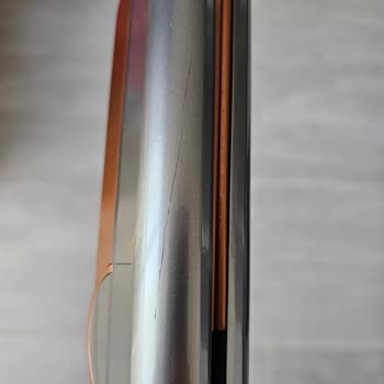 Dyson Ürünümde Çizikler Yaparak Geri Gönderdi Ve Sahip Çıkmadı.